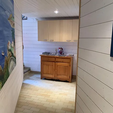 Studio Climatise A Hyeres, Proche Plage Et Port, Avec Terrasse Et Wifi - Fr-1-335-196 * Hyeres