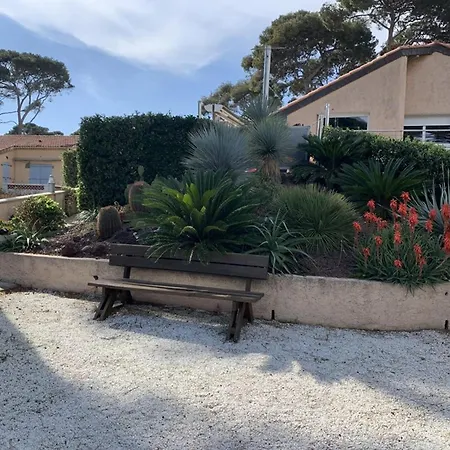 Apartment Studio Climatise A Hyeres, Proche Plage Et Port, Avec Terrasse Et Wifi - Fr-1-335-196